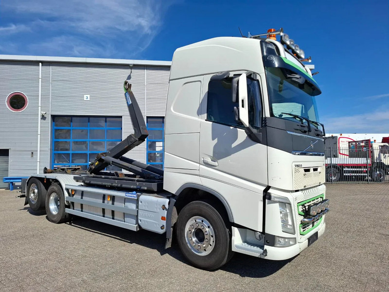 Volvo FH4-500 / VEB+ / HOOK 22 TON / LIFT+LENKACHSE / TUV:02-02-2026 / FULL-AIR / LWDS / NAVI / ALCOA / AUTOMATIC / EURO-6 / 2017 - Caminhão polibenne: foto 4 Volvo FH4-500 / VEB+ / HOOK 22 TON / LIFT+LENKACHSE / TUV:02-02-2026 / FULL-AIR / LWDS / NAVI / ALCOA / AUTOMATIC / EURO-6 / 2017 - Caminhão polibenne: foto 4
