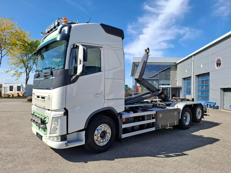 Volvo FH4-500 / VEB+ / HOOK 22 TON / LIFT+LENKACHSE / TUV:02-02-2026 / FULL-AIR / LWDS / NAVI / ALCOA / AUTOMATIC / EURO-6 / 2017 - Caminhão polibenne: foto 2 Volvo FH4-500 / VEB+ / HOOK 22 TON / LIFT+LENKACHSE / TUV:02-02-2026 / FULL-AIR / LWDS / NAVI / ALCOA / AUTOMATIC / EURO-6 / 2017 - Caminhão polibenne: foto 2