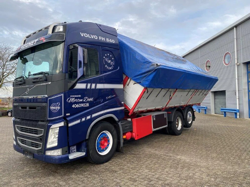 Volvo FH4-540 / VEB+ / ACC / LWDS / 3SIDE TIPPER / DYNAMIC STEERING / LEATHER / FULL-AIR / AUTOMATIC / EURO-6 / 2017 - Caminhão basculante: foto 2 Volvo FH4-540 / VEB+ / ACC / LWDS / 3SIDE TIPPER / DYNAMIC STEERING / LEATHER / FULL-AIR / AUTOMATIC / EURO-6 / 2017 - Caminhão basculante: foto 2