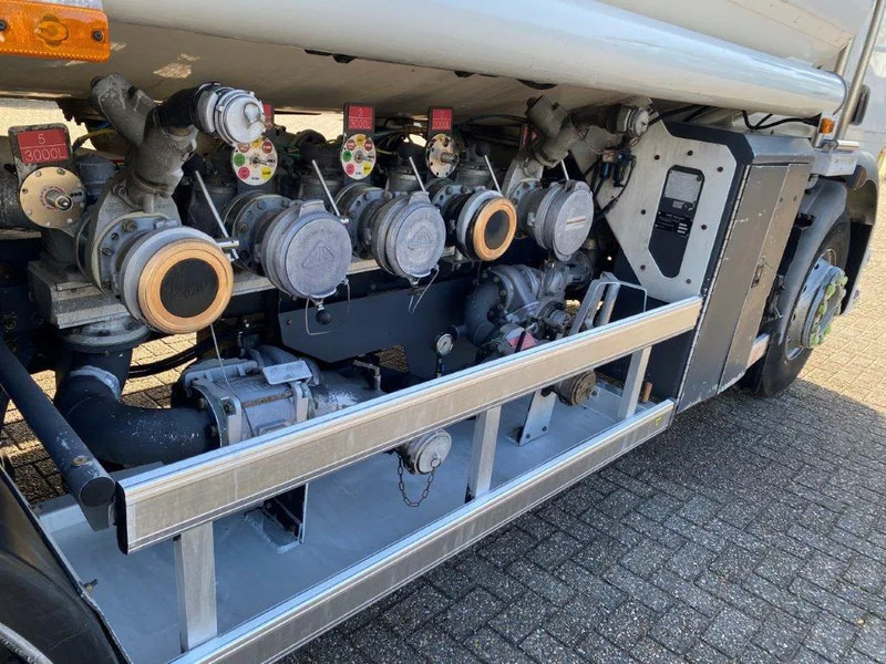 Caminhão tanque Volvo FL7-290 / 5 COMPARTIMENTS / 13000 LITER TOTAL / PUMP / AUTOMATIC / EURO-5 / 2009: foto 9