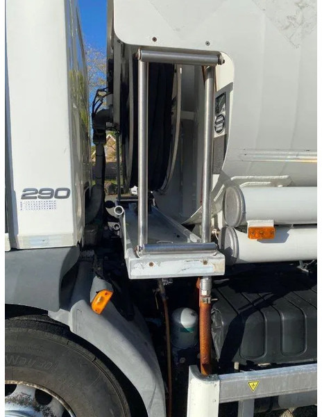 Caminhão tanque Volvo FL7-290 / 5 COMPARTIMENTS / 13000 LITER TOTAL / PUMP / AUTOMATIC / EURO-5 / 2009: foto 17