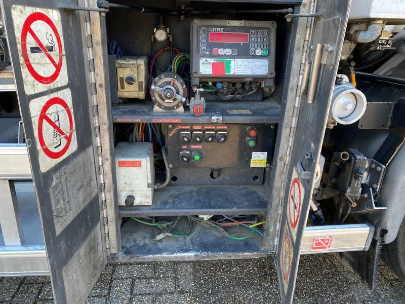 Caminhão tanque Volvo FL7-290 / 5 COMPARTIMENTS / 13000 LITER TOTAL / PUMP / AUTOMATIC / EURO-5 / 2009: foto 13