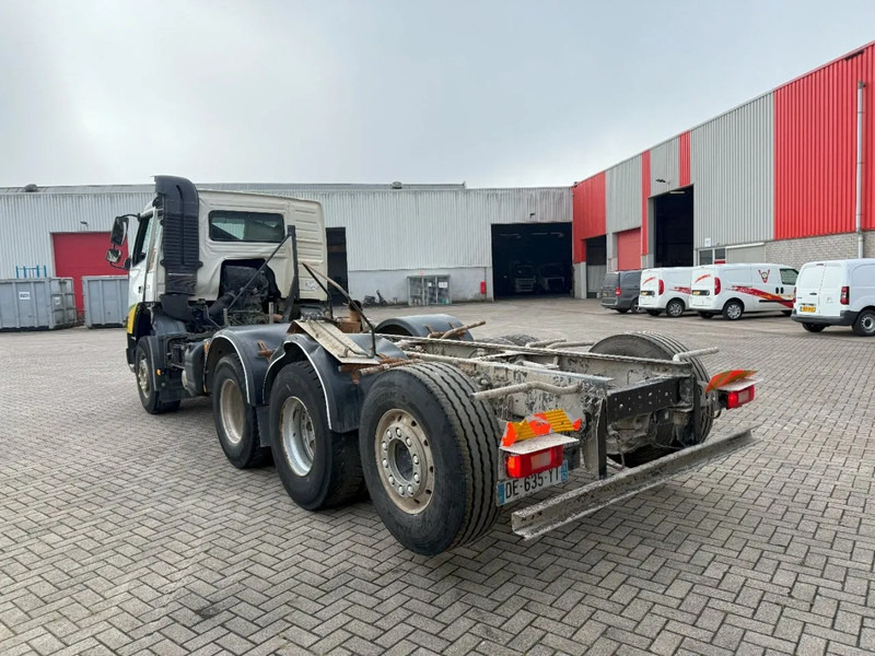 Volvo FMX 450 / ENGINE RUNNING / 8X4 / VEB / ONLY:260642 KM / PTO / LIFT+LENKACHSE / ALCOA / AUTOMATIC / EURO-6 / 2014 - Caminhão chassi: foto 3 Volvo FMX 450 / ENGINE RUNNING / 8X4 / VEB / ONLY:260642 KM / PTO / LIFT+LENKACHSE / ALCOA / AUTOMATIC / EURO-6 / 2014 - Caminhão chassi: foto 3