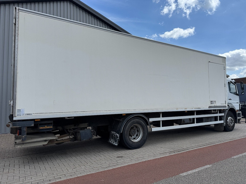 Mercedes-Benz Axor 1928, Chereau, Carrier 850 Easy Cold, Taillift - Caminhão frigorífico: foto 3 Mercedes-Benz Axor 1928, Chereau, Carrier 850 Easy Cold, Taillift - Caminhão frigorífico: foto 3
