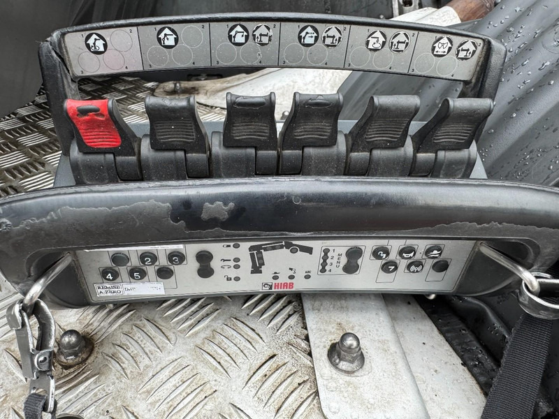 Caminhão grua Scania P360 6x2, HIAB 188 E-3, SEMAT Evolupac: foto 10