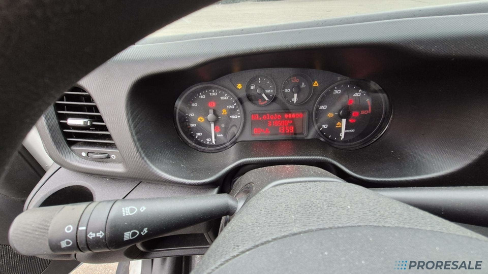 Carrinha de contentor IVECO DAILY 35S16 skříň - 8 palet: foto 12