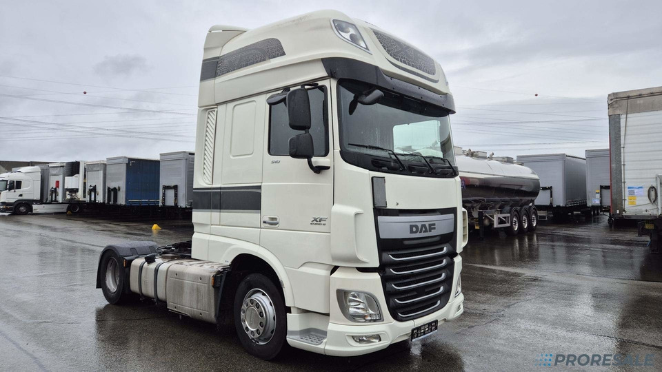 DAF XF 510 FT LOW DECK SSC EURO 6 - Tractor: foto 1 DAF XF 510 FT LOW DECK SSC EURO 6 - Tractor: foto 1
