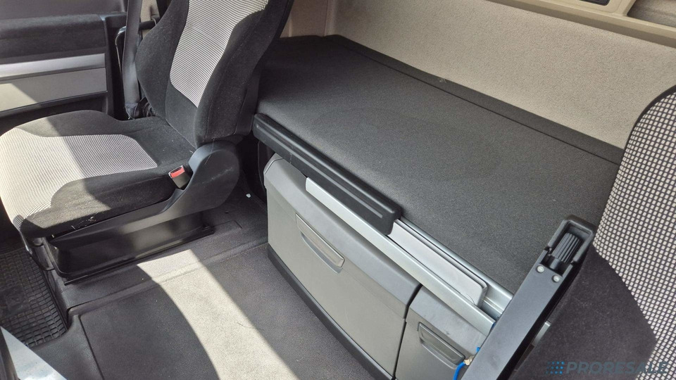 MAN TGX 18.500 XXL LOW DECK EURO 6 - Tractor: foto 5 MAN TGX 18.500 XXL LOW DECK EURO 6 - Tractor: foto 5