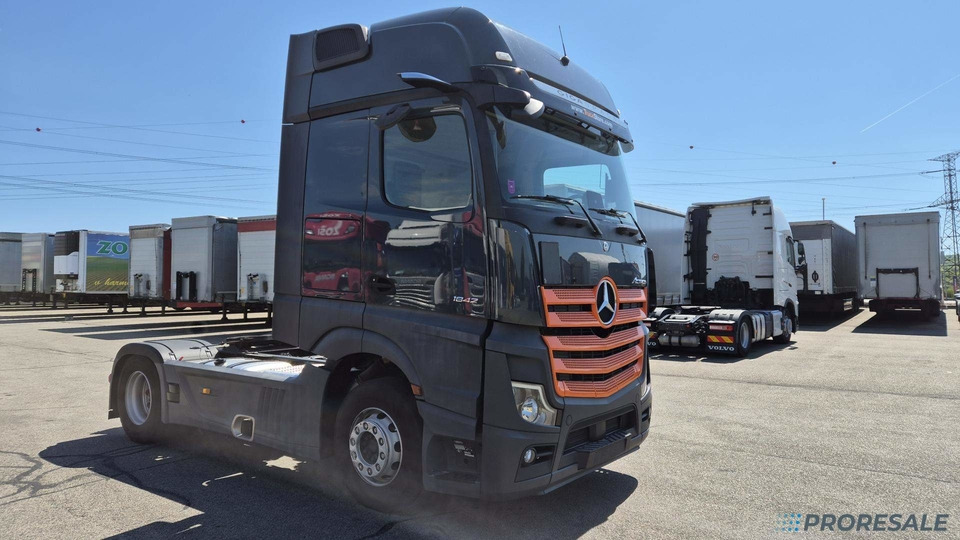 MERCEDES-BENZ ACTROS 1842 GIGA SPACE EURO 6 - Tractor: foto 1 MERCEDES-BENZ ACTROS 1842 GIGA SPACE EURO 6 - Tractor: foto 1