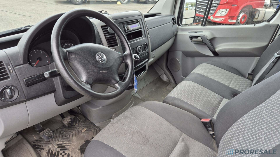VOLKSWAGEN CRAFTER 2,0 TDi 100 kW skříňový - Carrinha de contentor: foto 5 VOLKSWAGEN CRAFTER 2,0 TDi 100 kW skříňový - Carrinha de contentor: foto 5