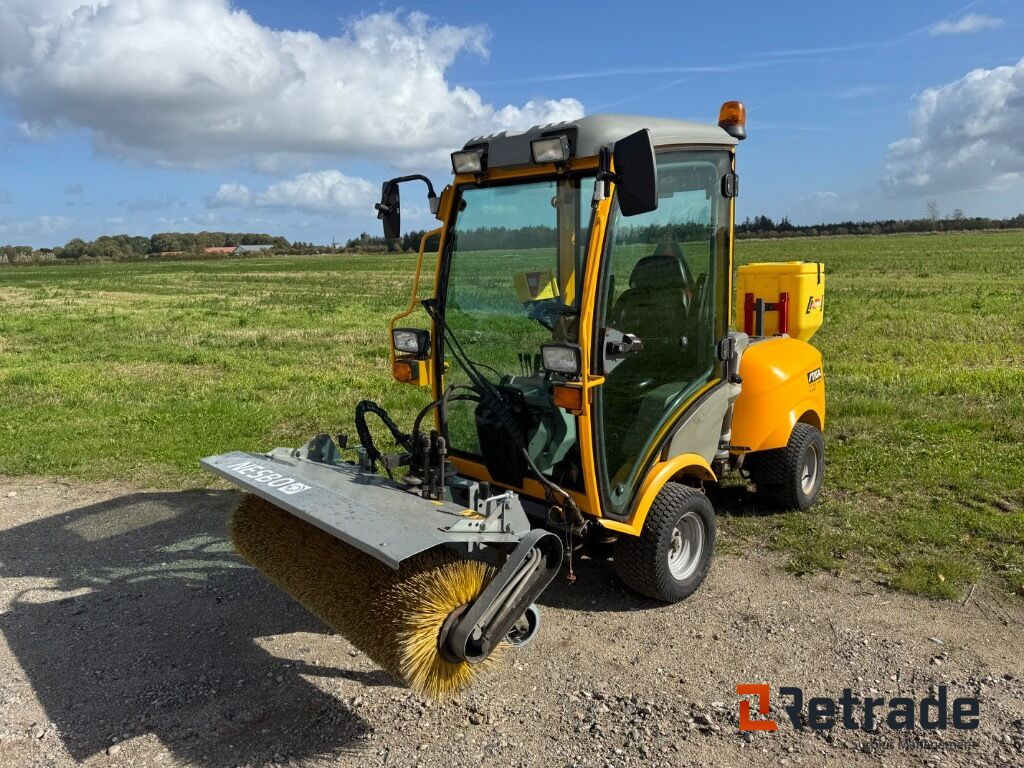 STIGA TITAN 740DCR - Máquina agrícola: foto 1 STIGA TITAN 740DCR - Máquina agrícola: foto 1