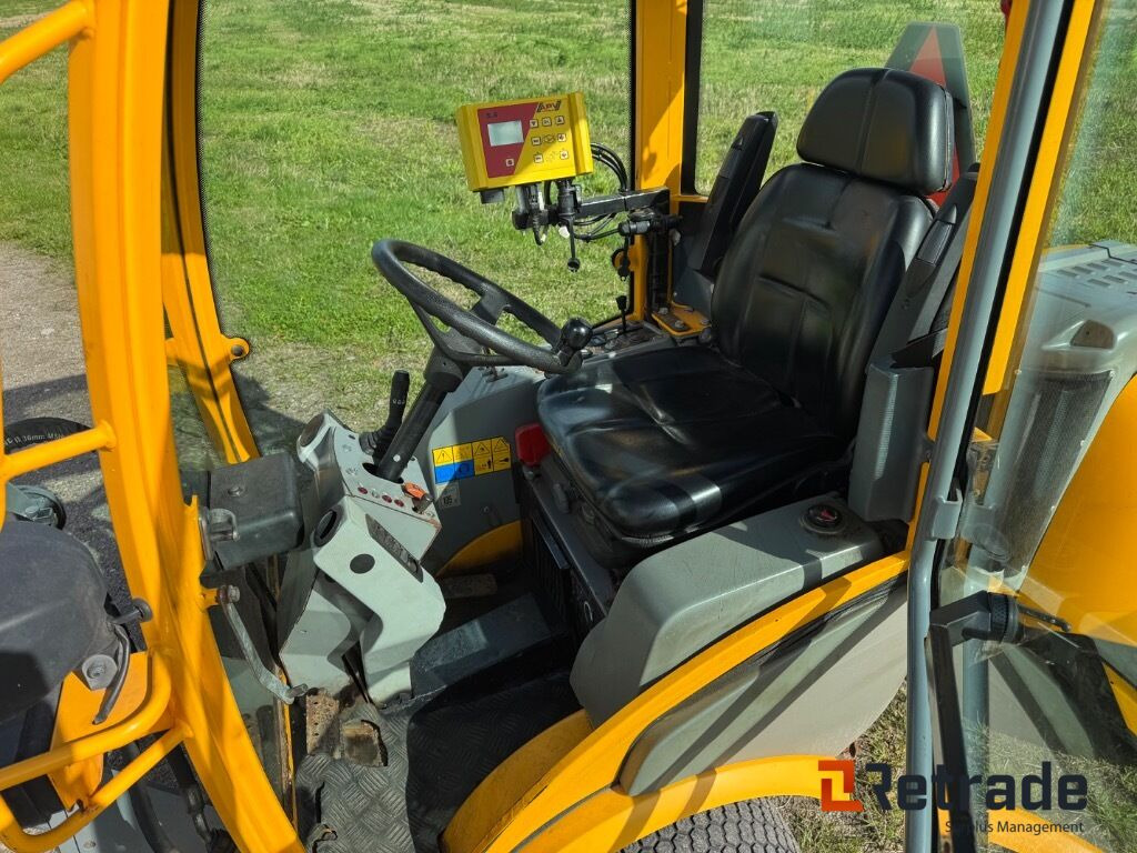 STIGA TITAN 740DCR - Máquina agrícola: foto 5 STIGA TITAN 740DCR - Máquina agrícola: foto 5