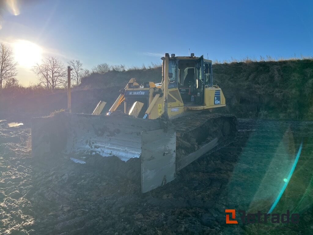 Bulldozer Komatsu D 65 PX 16 Dozer - Máquina de construção: foto 1 Bulldozer Komatsu D 65 PX 16 Dozer - Máquina de construção: foto 1