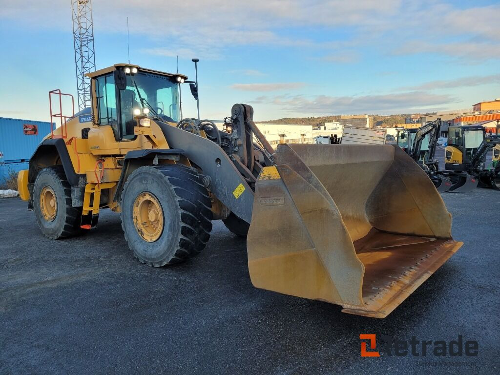 Hjullastare Volvo L 180H med skopa - Máquina de construção: foto 2 Hjullastare Volvo L 180H med skopa - Máquina de construção: foto 2