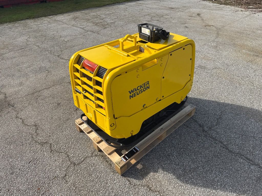 Pladevibrator Wacker Neuson Dpu80 R Remote - Placas vibratórias: foto 1 Pladevibrator Wacker Neuson Dpu80 R Remote - Placas vibratórias: foto 1