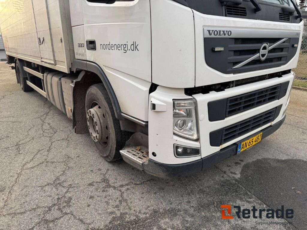 Caminhão furgão VOLVO FM 330 4X2: foto 20