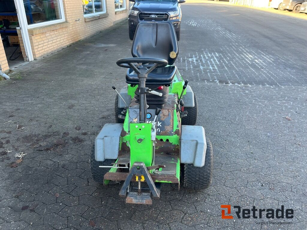 Redskabsbærer EGHOLM 2150 Redskabsbærer - Veículo municipal/ Especial: foto 2 Redskabsbærer EGHOLM 2150 Redskabsbærer - Veículo municipal/ Especial: foto 2