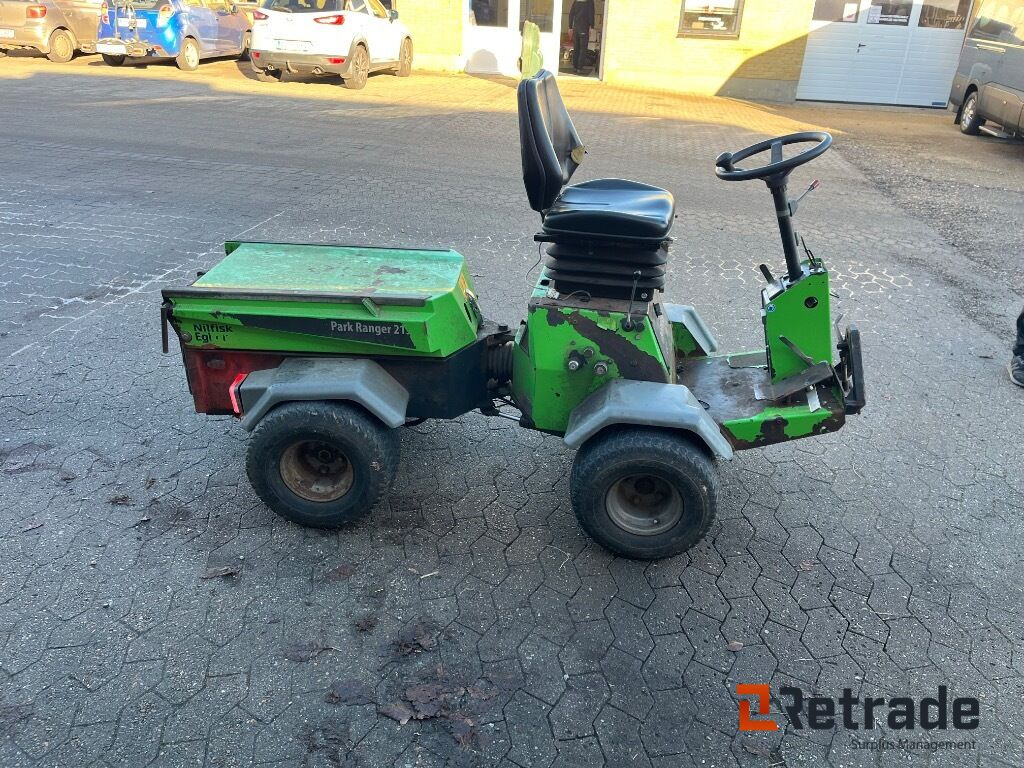 Redskabsbærer EGHOLM 2150 Redskabsbærer - Veículo municipal/ Especial: foto 4 Redskabsbærer EGHOLM 2150 Redskabsbærer - Veículo municipal/ Especial: foto 4