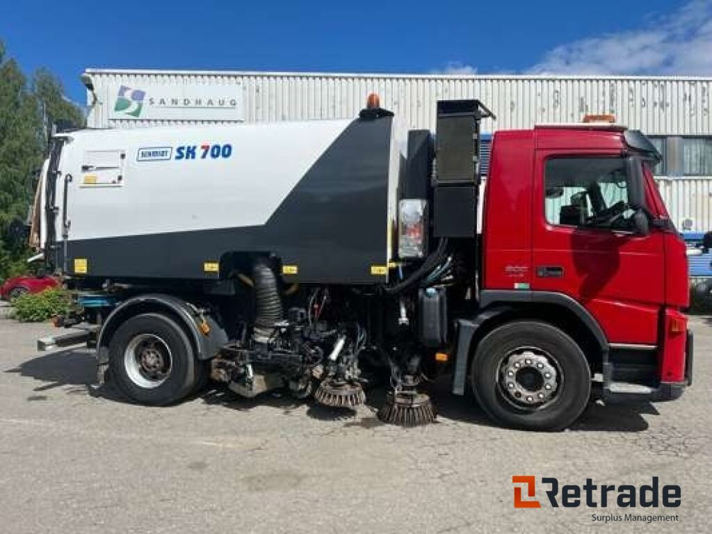 Volvo FE 300 Feiebil / Kombibil med Tipp og Brøyteoppsett - Varredora urbana: foto 2 Volvo FE 300 Feiebil / Kombibil med Tipp og Brøyteoppsett - Varredora urbana: foto 2