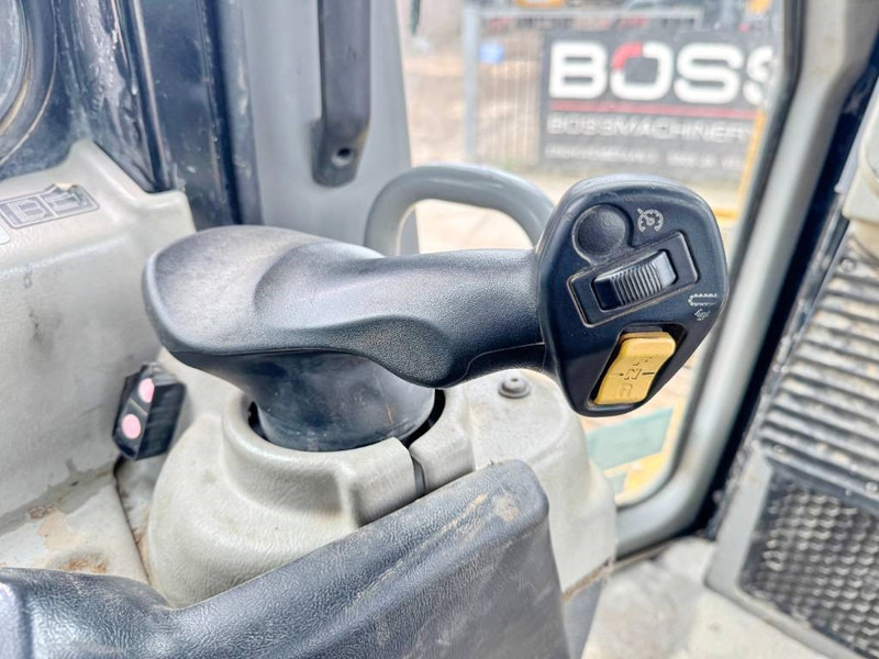 Buldôzer Cat D6T - Ripper / EPA Certified: foto 8