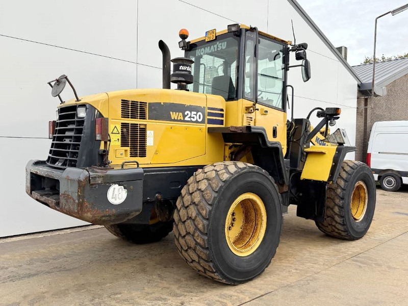 Komatsu WA250-5 - Dutch Machine / 3rd Function / Auto Lube - Carregadeira de rodas: foto 5 Komatsu WA250-5 - Dutch Machine / 3rd Function / Auto Lube - Carregadeira de rodas: foto 5