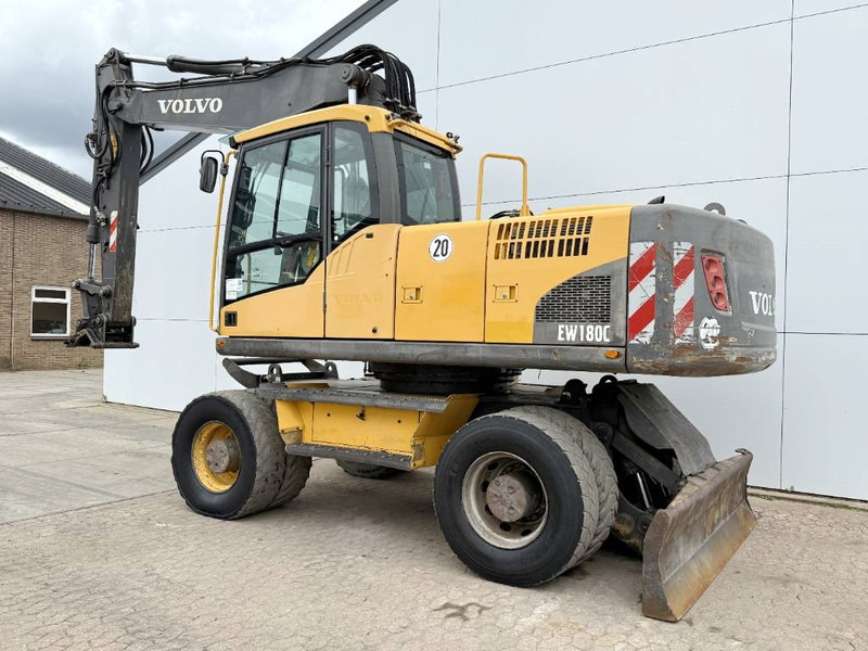 Volvo EW180C - Dutch Machine / Triple Boom - Escavadeira de rodas: foto 3 Volvo EW180C - Dutch Machine / Triple Boom - Escavadeira de rodas: foto 3