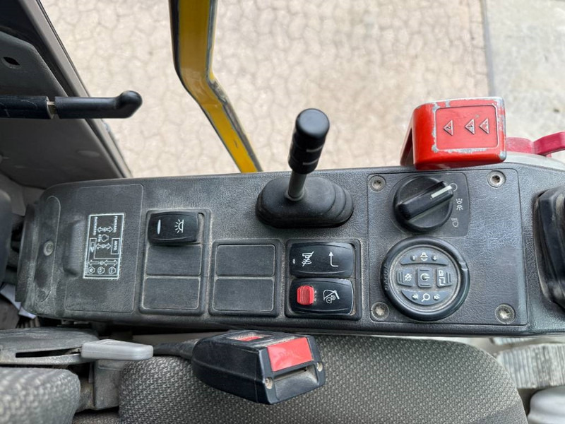 Escavadeira de rodas Volvo EW180C - Dutch Machine / Triple Boom: foto 11 Escavadeira de rodas Volvo EW180C - Dutch Machine / Triple Boom: foto 11