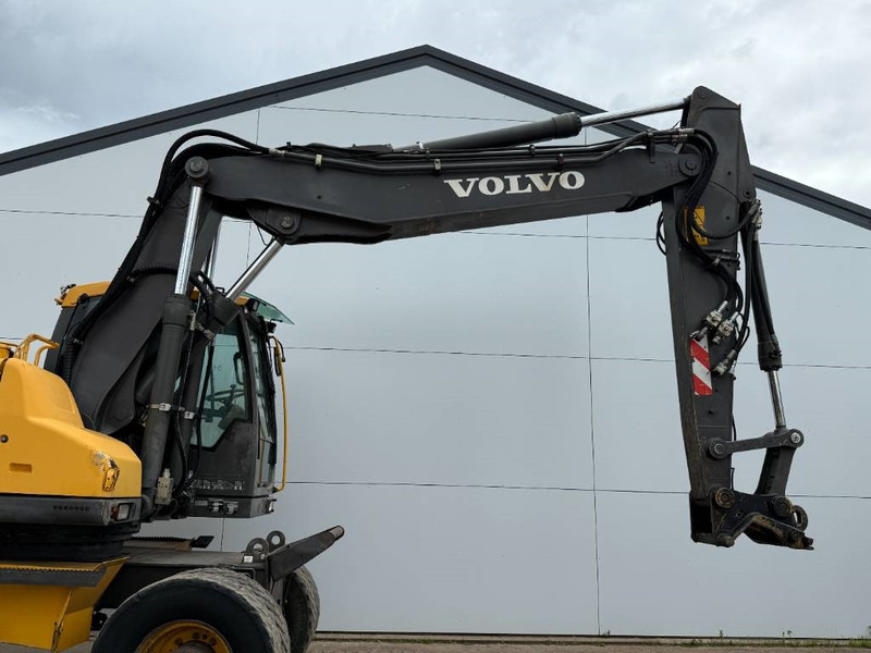 Escavadeira de rodas Volvo EW180C - Dutch Machine / Triple Boom: foto 13 Escavadeira de rodas Volvo EW180C - Dutch Machine / Triple Boom: foto 13