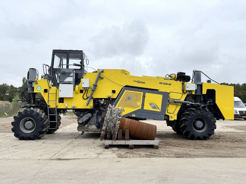 Wirtgen WR2500SK - Dutch Machine / Extra Miller and Tires - Máquina de asfalto: foto 2 Wirtgen WR2500SK - Dutch Machine / Extra Miller and Tires - Máquina de asfalto: foto 2
