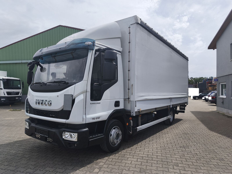 Iveco Eurocargo 75-210 Plane 3-Sitzer 4x2 Euro 6 LBW (20) - Caminhão com lona: foto 1 Iveco Eurocargo 75-210 Plane 3-Sitzer 4x2 Euro 6 LBW (20) - Caminhão com lona: foto 1