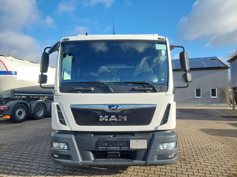 MAN TGL 8.190 L gFH Koffer LBW AHK (25) TÜV NEU - Caminhão furgão: foto 3 MAN TGL 8.190 L gFH Koffer LBW AHK (25) TÜV NEU - Caminhão furgão: foto 3