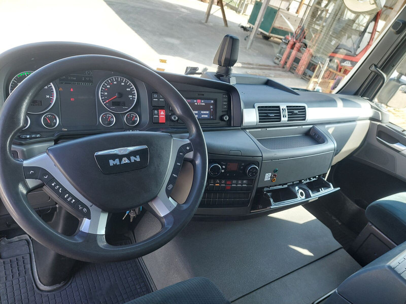 Locação de MAN TGL 8.220 Edscha Gardine Jumbo MAN TGL 8.220 Edscha Gardine Jumbo: foto 13