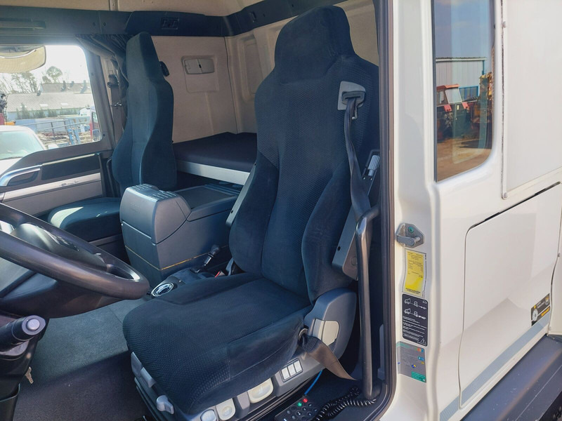 Locação de MAN TGL 8.220 Edscha Gardine Jumbo MAN TGL 8.220 Edscha Gardine Jumbo: foto 16