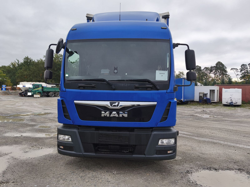 MAN TGL 8.220 Plane Jumbo Gardine Euro6 4x2 (10) - Caminhão com lona: foto 3 MAN TGL 8.220 Plane Jumbo Gardine Euro6 4x2 (10) - Caminhão com lona: foto 3