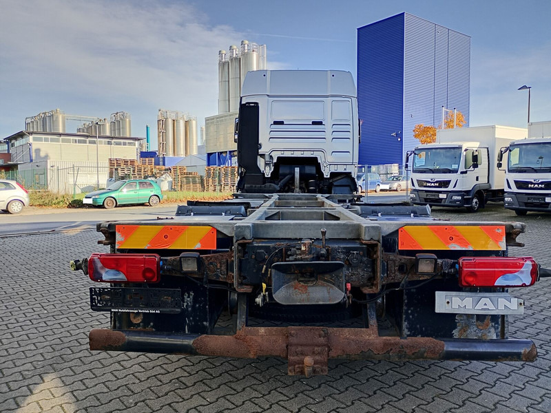 Caminhão chassi MAN TGX 18.440: foto 10