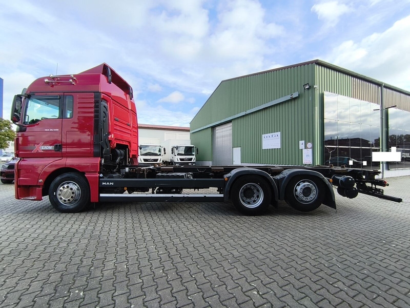 MAN TGX 26.500 BDF 6x2 Euro 6 Retarder Standard Lift+Lenk Euro 6 (29 - Caminhão chassi: foto 5 MAN TGX 26.500 BDF 6x2 Euro 6 Retarder Standard Lift+Lenk Euro 6 (29 - Caminhão chassi: foto 5