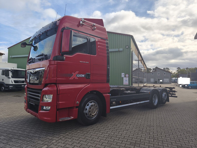 MAN TGX 26.500 BDF 6x2 Euro 6 Standard Lift+Lenk (29) - Caminhão chassi: foto 1 MAN TGX 26.500 BDF 6x2 Euro 6 Standard Lift+Lenk (29) - Caminhão chassi: foto 1