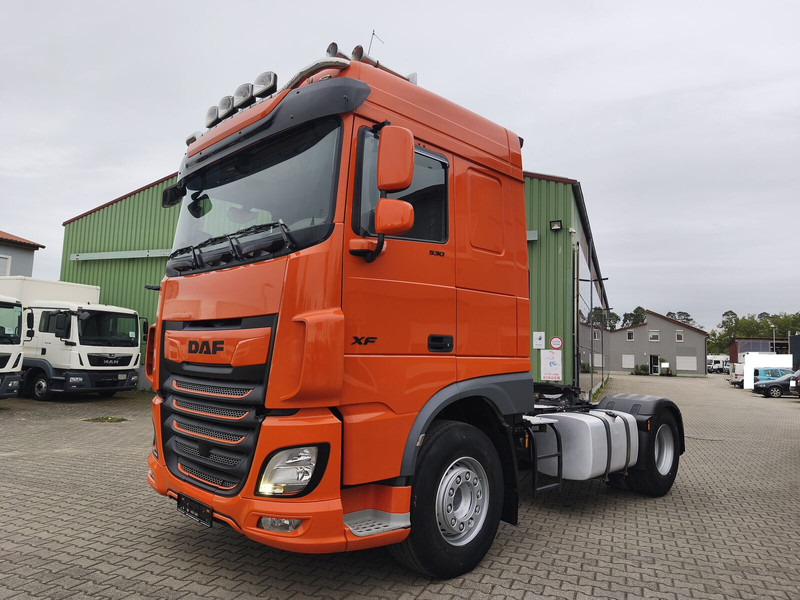 Tractor DAF XF 530 FT: foto 1