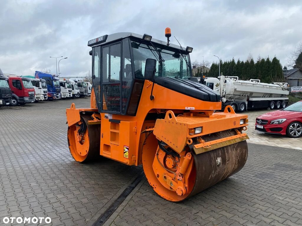 Ammann AV95-2 / Vibrations / 1 Owner / NEW Service Ammann AV95-2 / Vibrations / 1 Owner / NEW Service - Compactador de asfalto: foto 2 Ammann AV95-2 / Vibrations / 1 Owner / NEW Service Ammann AV95-2 / Vibrations / 1 Owner / NEW Service - Compactador de asfalto: foto 2