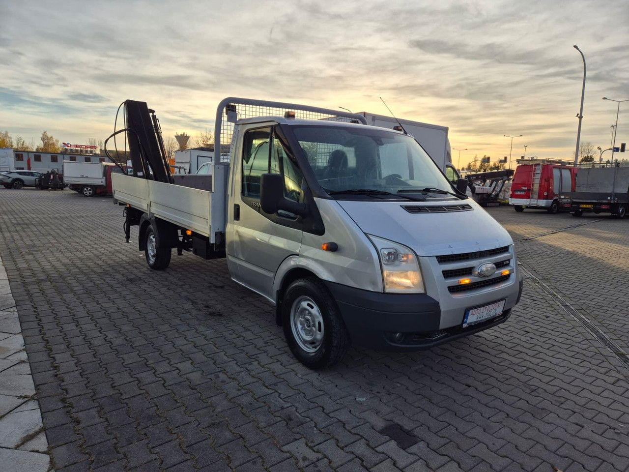 Ford Transit 350 2.4 TDCi / HDS Hiab / 1 Owner / Serviced - Furgão caixa aberta: foto 4 Ford Transit 350 2.4 TDCi / HDS Hiab / 1 Owner / Serviced - Furgão caixa aberta: foto 4