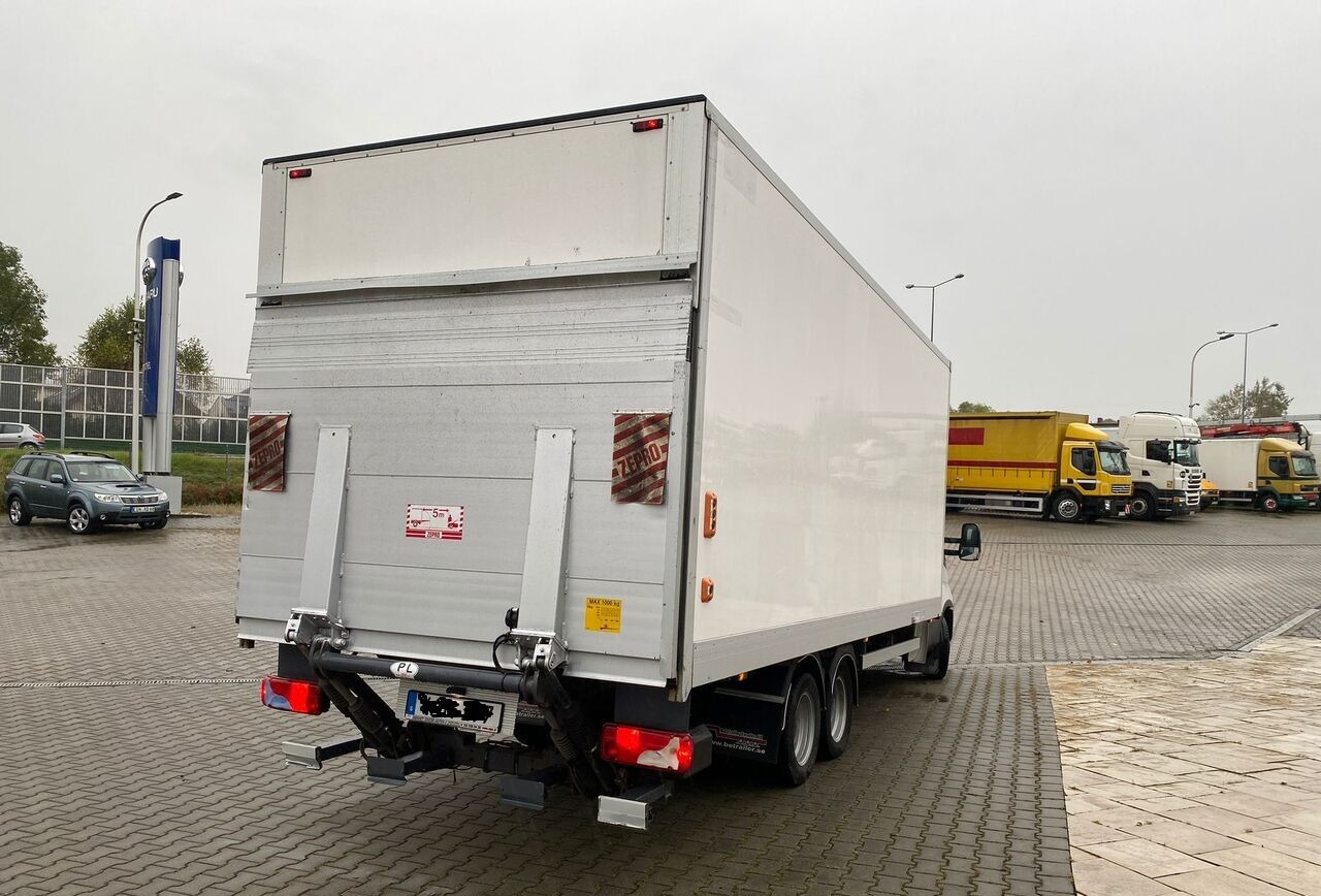 Iveco Daily 35C18 35C180 / Container / Veldhuizen Trailer / 3 Axes / KAT. B+ - Caminhão furgão: foto 5 Iveco Daily 35C18 35C180 / Container / Veldhuizen Trailer / 3 Axes / KAT. B+ - Caminhão furgão: foto 5