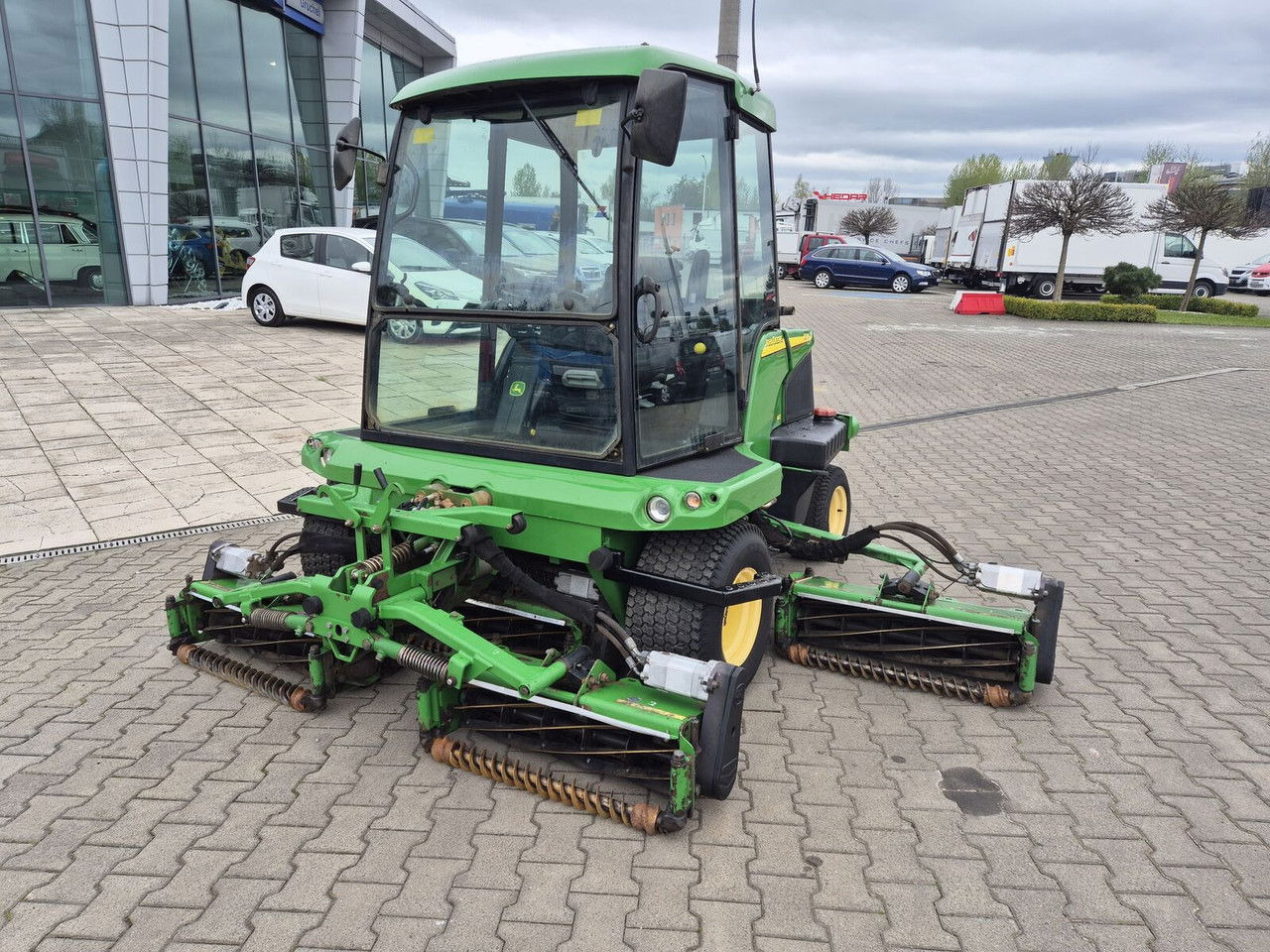 John Deere 1905 4WD / 2010 / Serviced / Cabin John Deere 1905 4WD / 2010 / Serviced / Cabin - Cortador de grama: foto 2 John Deere 1905 4WD / 2010 / Serviced / Cabin John Deere 1905 4WD / 2010 / Serviced / Cabin - Cortador de grama: foto 2