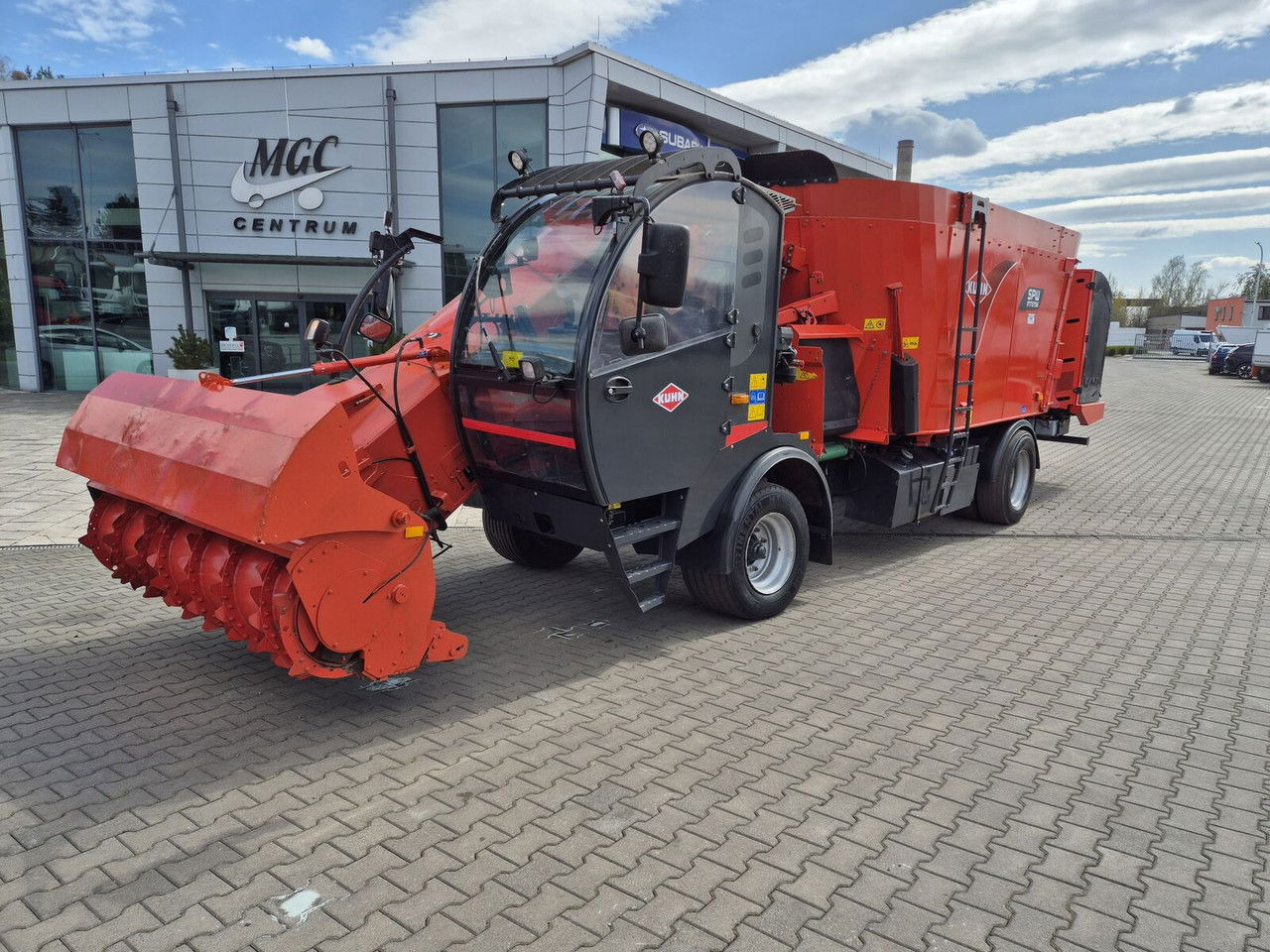 Kuhn SPW 22 Intense /feed wagon/ 1 Owner / NEW Service SPW 22 Intense /feed wago Kuhn SPW 22 Intense /feed wagon/ 1 Owner / NEW Service SPW 22 Intense /feed wagon/ 1 Owner / NEW Service / UP TO 22m3 - Misturadora Alimentadora: foto 1 Kuhn SPW 22 Intense /feed wagon/ 1 Owner / NEW Service SPW 22 Intense /feed wago Kuhn SPW 22 Intense /feed wagon/ 1 Owner / NEW Service SPW 22 Intense /feed wagon/ 1 Owner / NEW Service / UP TO 22m3 - Misturadora Alimentadora: foto 1