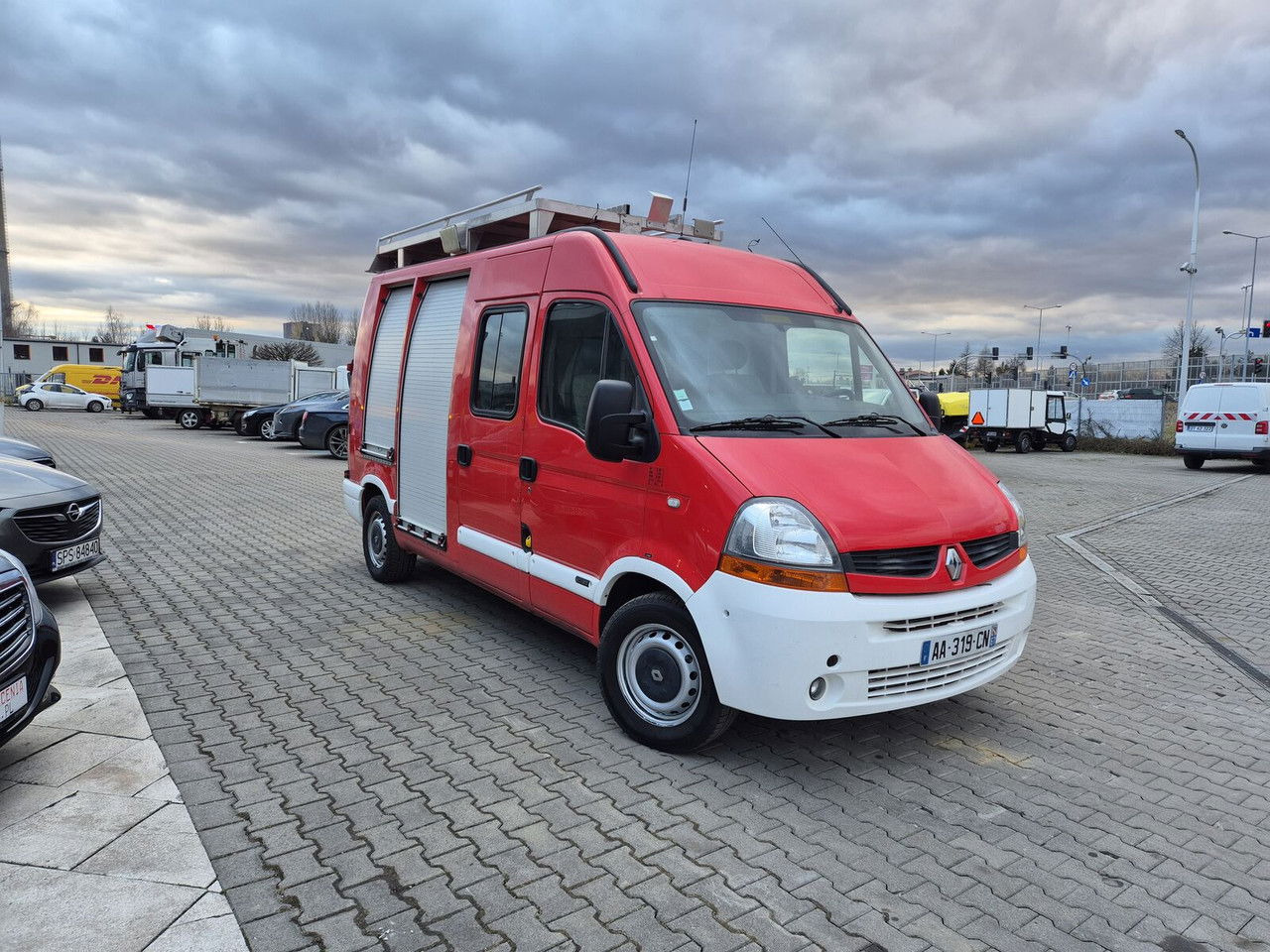 Renault Master 2.5 DCi / Only 25TKM / Like NEW / WE Have 3 THE Same Renault Master 2.5 DCi / Only 25TKM / Like NEW / WE Have 3 THE Same - Carro de bombeiro: foto 5 Renault Master 2.5 DCi / Only 25TKM / Like NEW / WE Have 3 THE Same Renault Master 2.5 DCi / Only 25TKM / Like NEW / WE Have 3 THE Same - Carro de bombeiro: foto 5