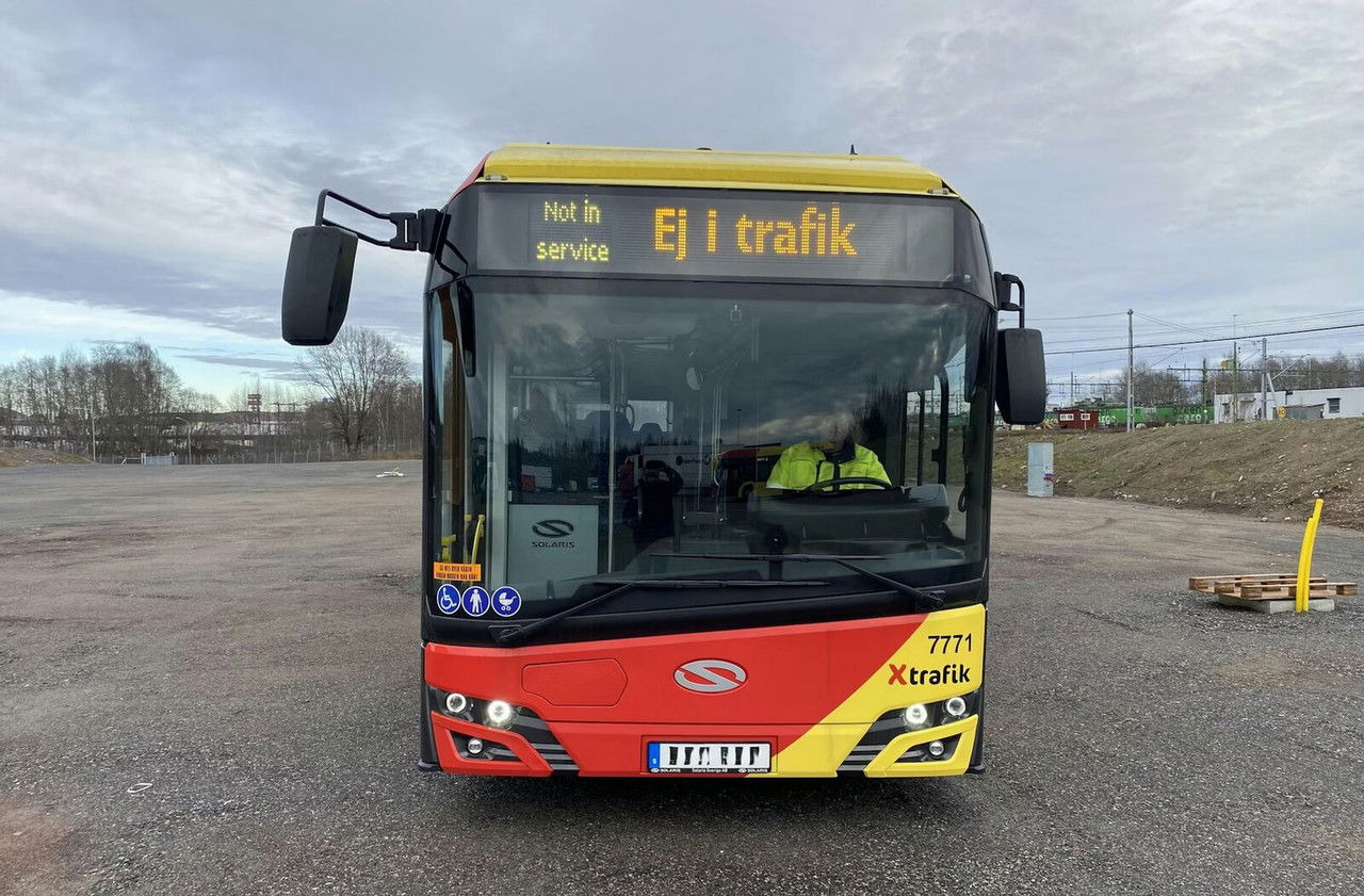 Solaris Urbino 12 / Hydrogen / Like NEW - Ônibus urbano: foto 5 Solaris Urbino 12 / Hydrogen / Like NEW - Ônibus urbano: foto 5