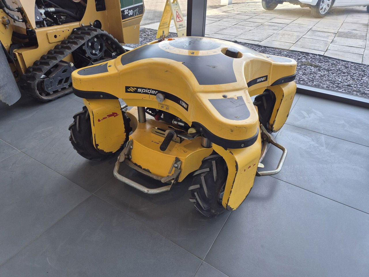 Spider MINI Mini Spider II - Cortador de grama: foto 3 Spider MINI Mini Spider II - Cortador de grama: foto 3