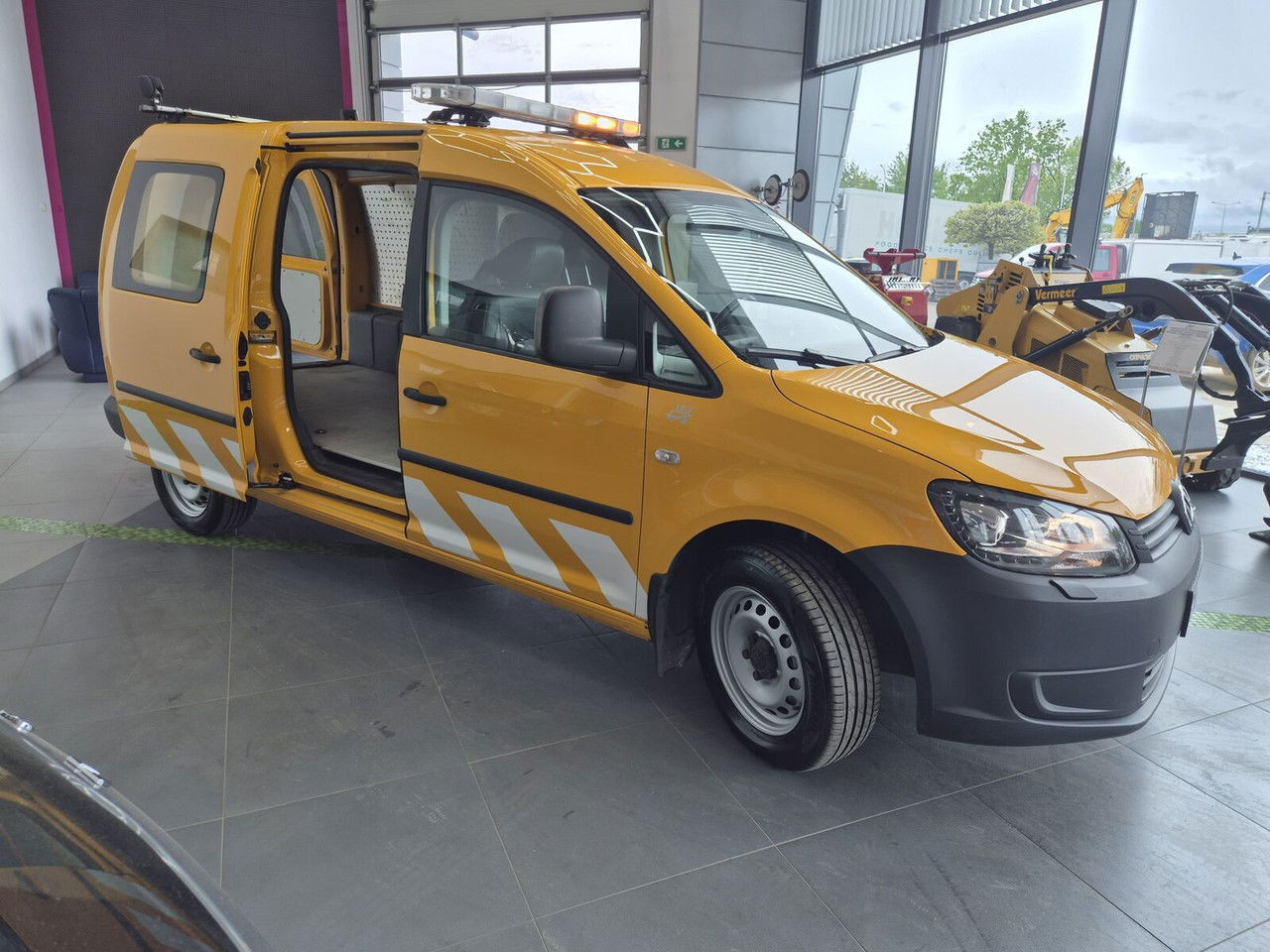 Furgão compacto Volkswagen Caddy 2.0 TDi Maxi / 4Motion 4X4 / 1 Owner / Serviced: foto 25