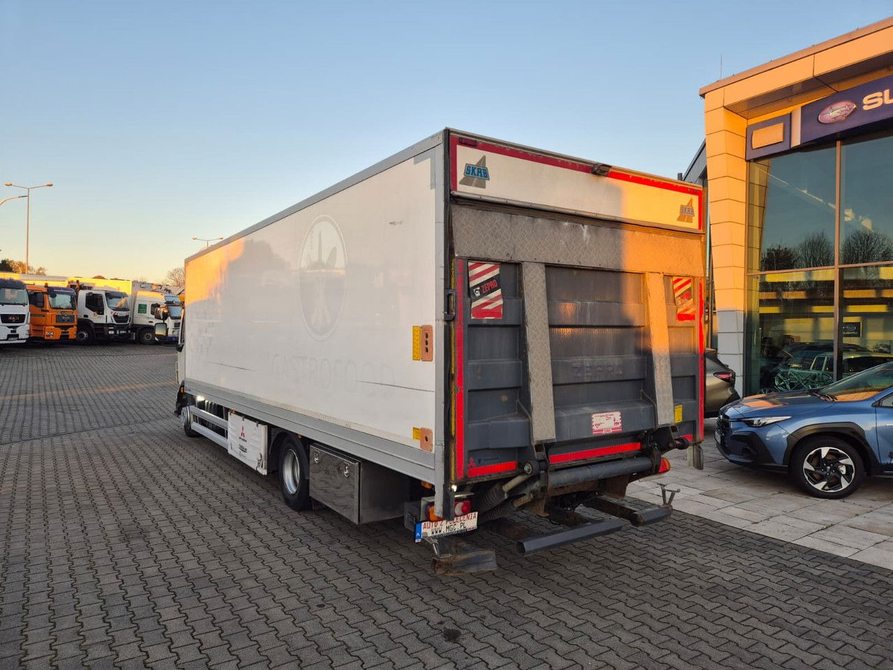 Caminhão frigorífico Volvo FL 240: foto 10