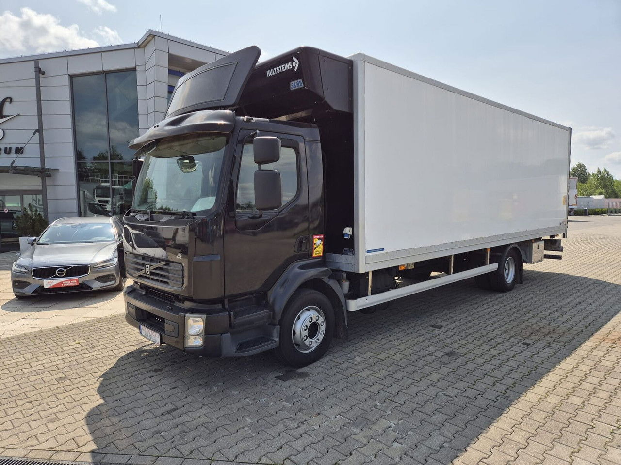 Volvo FL 240 - Caminhão furgão: foto 1 Volvo FL 240 - Caminhão furgão: foto 1