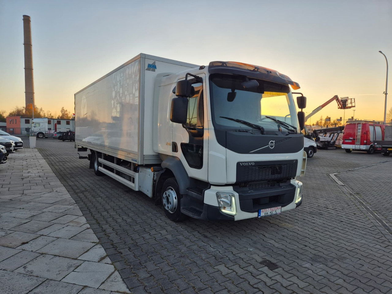 Volvo FL 240 - Caminhão frigorífico: foto 4 Volvo FL 240 - Caminhão frigorífico: foto 4